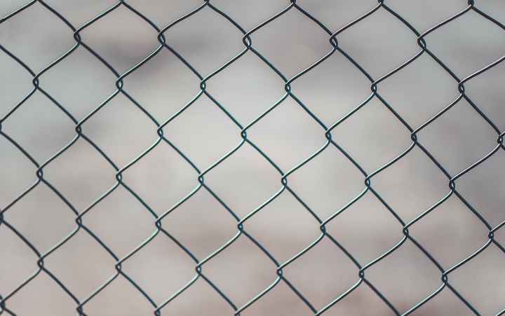 chain linked fence